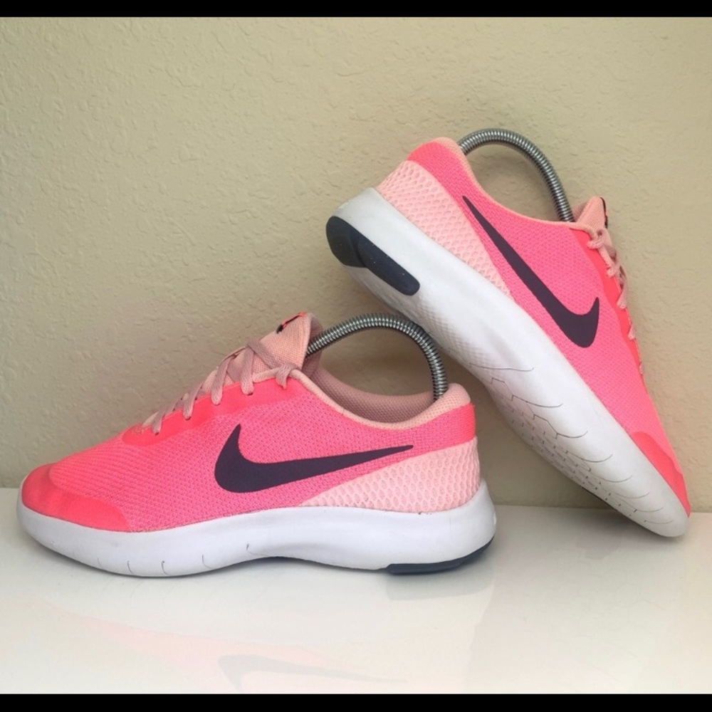 Nike Flex Experience Pink Shoes Size 6Y Womens 7.5
